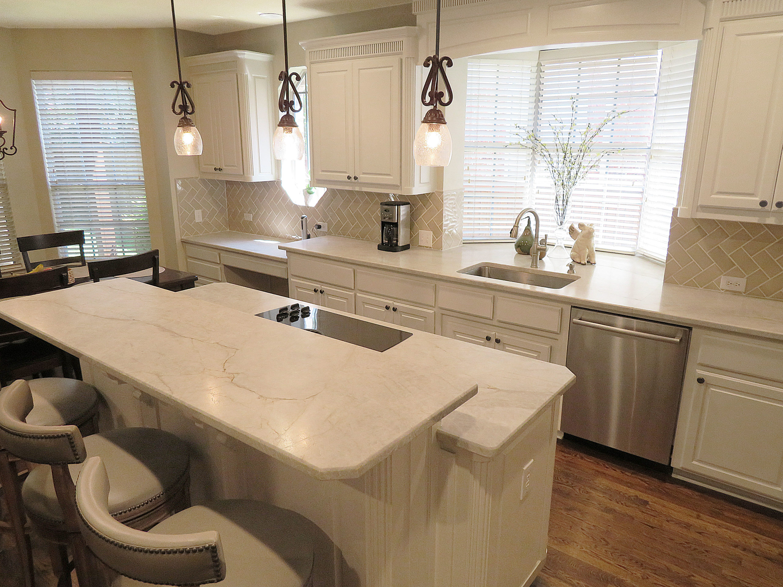 White Pearl Quartzite Kitchen Countertops